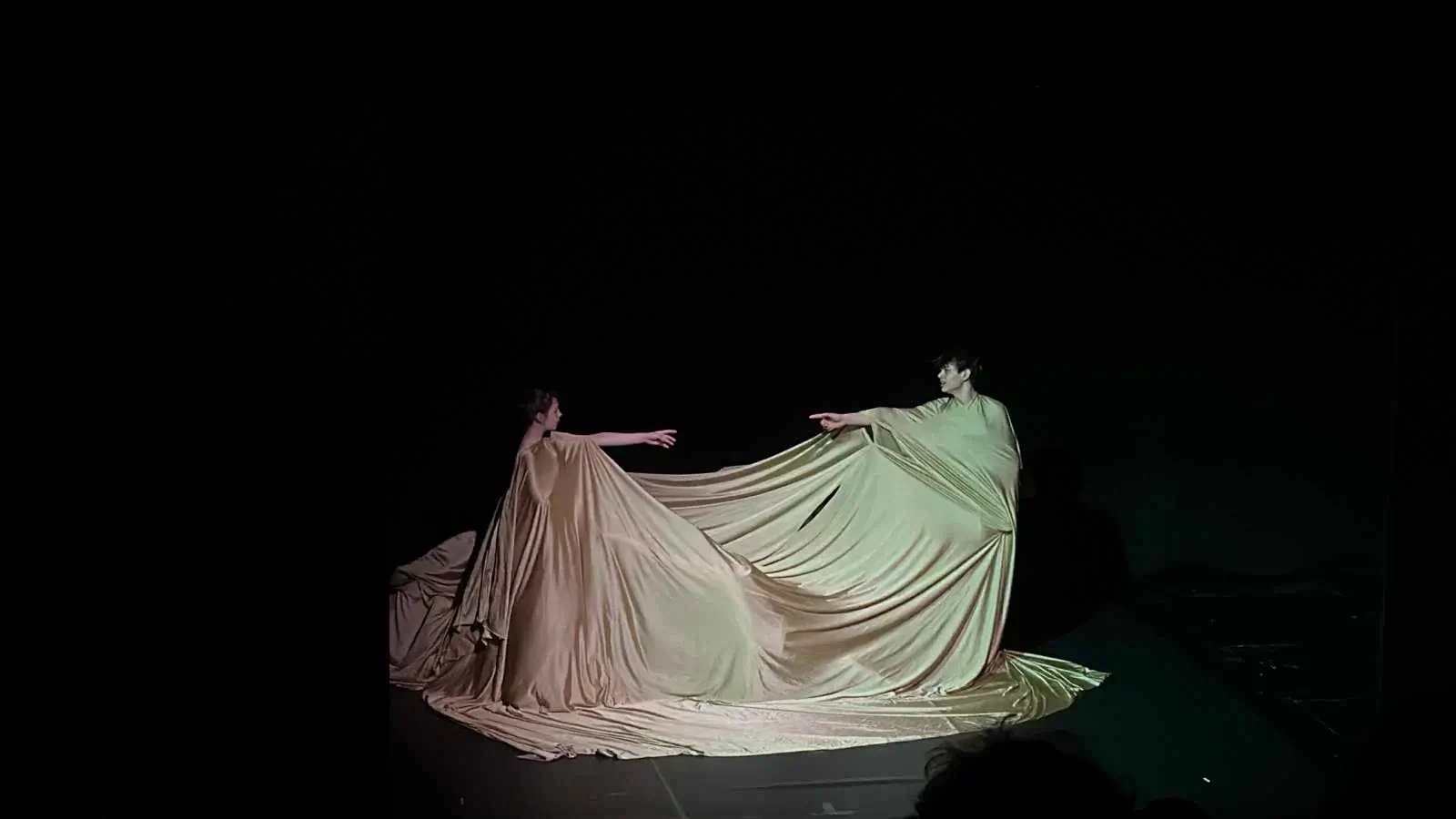 SOLD OUT "Очите на хората"